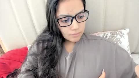 lara online show from November 19, 3:34 pm