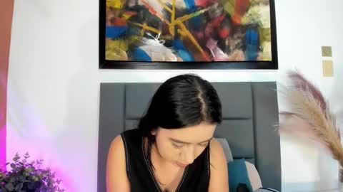  Lara Gold  online show from March 9, 12:30 pm