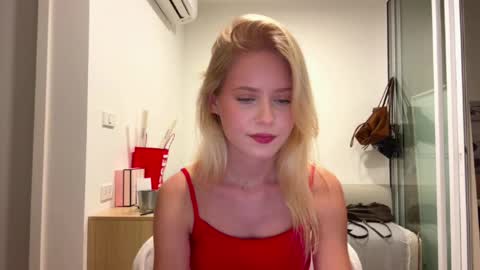 Stella online show from January 18, 10:22 am