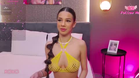 LaraKent online show from February 21, 9:00 pm