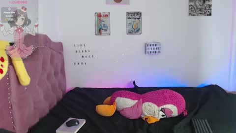 laramucci online show from November 23, 9:16 pm