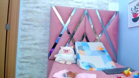 Lara Murphy online show from January 17, 7:38 pm