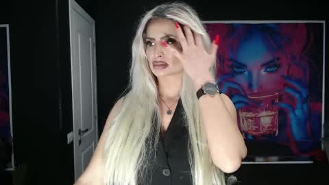 laras_moans online show from December 4, 9:44 am