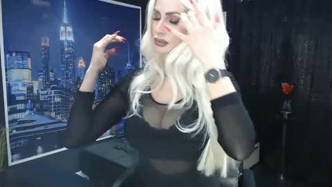 Snapshot of laras_moans chatting on January 26, 8:57 am laras_moans online show from January 26, 8:57 am