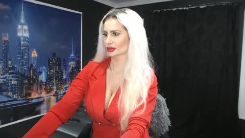 Snapshot of laras_moans chatting on December 20, 8:28 am laras_moans online show from December 20, 8:28 am