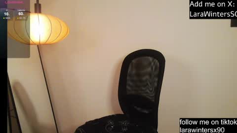 larawinters online show from July 22, 7:04 pm