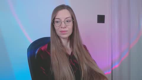 larawintersxxx online show from December 13, 8:37 pm