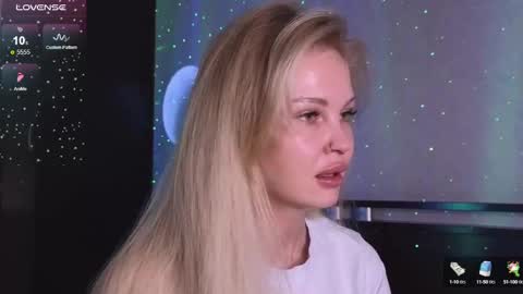 Snapshot of larine_morgan chatting on February 23, 3:50 am LarineGMT7 UTC6 online show from February 23, 3:50 am