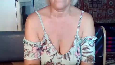 larisaq4ugo24 online show from July 15, 11:26 am