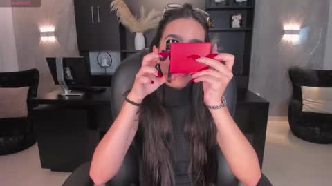 Larisa Smirnov online show from January 19, 5:14 am