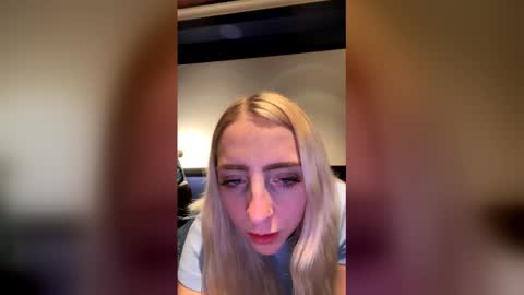 Roxy blue online show from February 16, 6:35 am