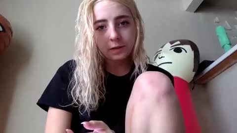 Roxy blue online show from March 14, 6:20 pm