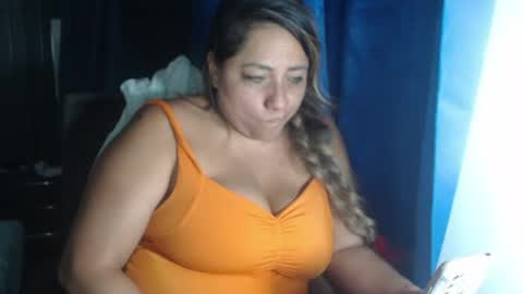 Snapshot of latin_big_boobs chatting on October 27, 5:25 am latin_big_boobs online show from October 27, 5:25 am