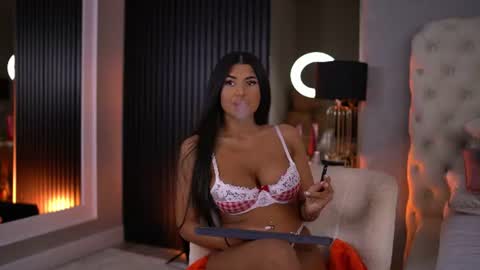 Latina online show from July 18, 6:21 pm