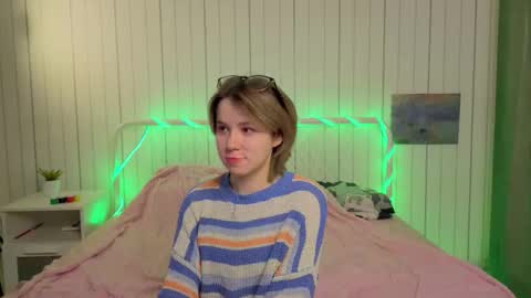 Kylie online show from November 27, 8:45 pm