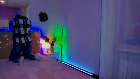 Laura online show from January 12, 6:51 am