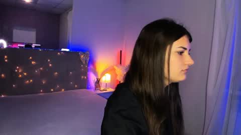 Laura online show from July 4, 4:52 am
