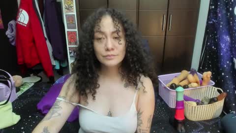  Wen  online show from November 8, 8:25 pm