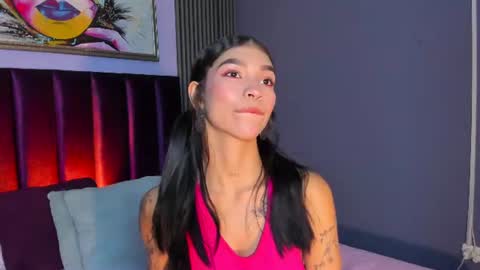 Laura online show from June 18, 11:59 am