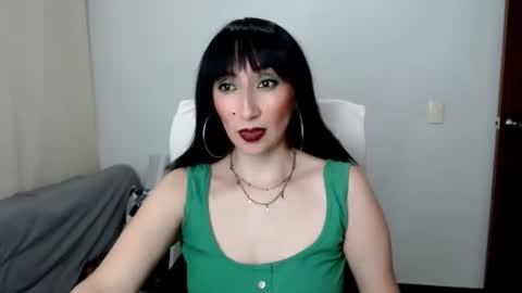 Laura online show from June 29, 11:48 pm