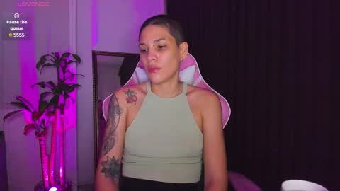 Snapshot of laura_r23 chatting on January 3, 10:41 am Laura Rose online show from January 3, 10:41 am