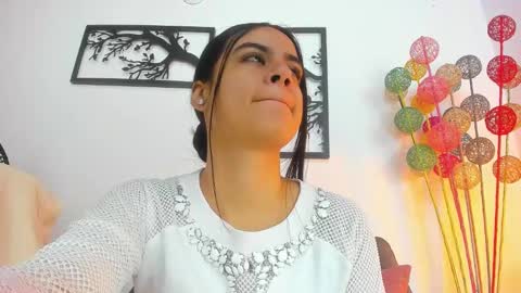Snapshot of laura_soe chatting on February 2, 1:30 pm LAURA SOE online show from February 2, 1:30 pm