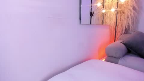 LauraCarther  online show from July 15, 6:01 pm