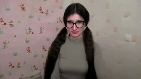 Laura online show from February 13, 11:01 am