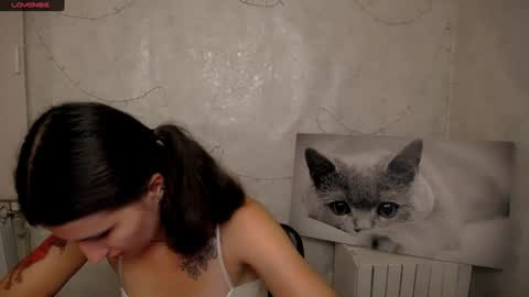 Laura online show from August 7, 9:49 am