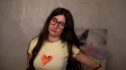 Laura online show from June 30, 10:04 am