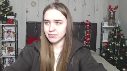 LauraHlot online show from December 14, 6:41 am