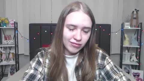 LauraHlot online show from September 9, 5:40 am