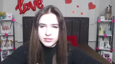 LauraHlot online show from February 15, 6:23 pm