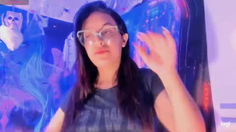 lauraohana online show from October 12, 9:12 am