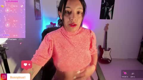 lauraohana online show from February 21, 9:12 am