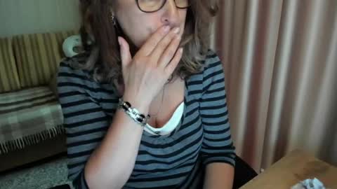 Lauraoven1 online show from July 10, 2:17 pm