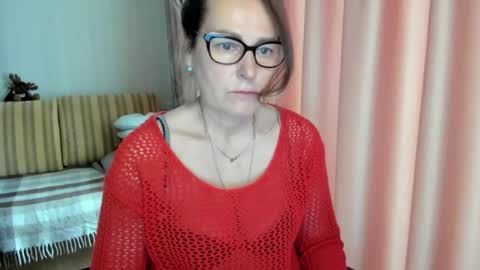 Lauraoven1 online show from May 1, 8:50 am