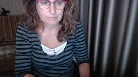 Snapshot of lauraoven1 chatting on October 20, 5:05 pm Lauraoven1 online show from October 20, 5:05 pm