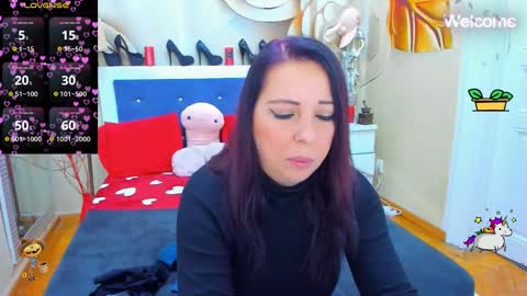 Snapshot of laurasinfull chatting on January 6, 4:26 am Laura online show from January 6, 4:26 am