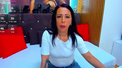 Laura online show from June 12, 3:03 am
