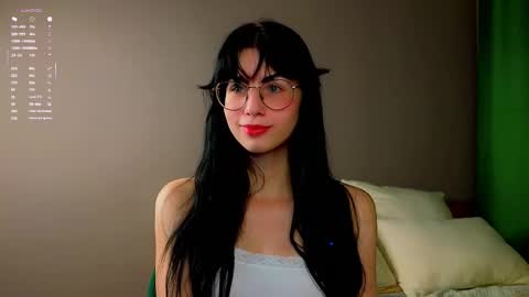 Snapshot of laureljarrar chatting on September 28, 11:37 am Arline online show from September 28, 11:37 am