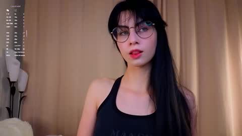 Snapshot of laureljarrar chatting on October 11, 11:36 am Arline online show from October 11, 11:36 am