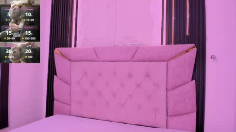 Snapshot of laurem_paulette chatting on September 22, 7:34 pm Laurem online show from September 22, 7:34 pm