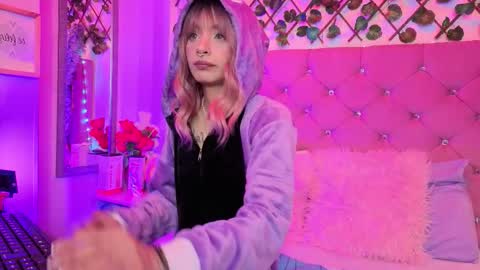 Lauren evans9 online show from February 18, 2:21 am