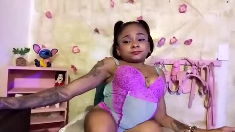 Lauren online show from January 16, 3:45 am