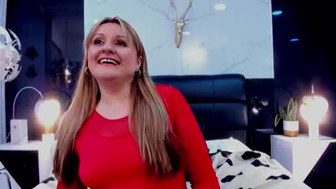 Snapshot of lauren_spitz chatting on October 21, 11:36 am LaurenSpitz online show from October 21, 11:36 am