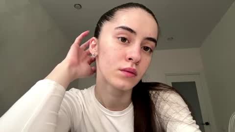laurenadupuy online show from June 20, 1:36 pm