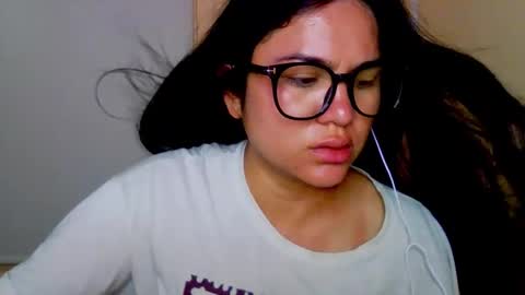 Snapshot of laurengirls1 chatting on October 13, 10:51 am onlyfan laureng7 - 7 laureng2 online show from October 13, 10:51 am