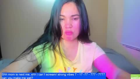 Snapshot of laurengirls1 chatting on January 21, 2:43 am onlyfan laureng7 - 7 laureng2 online show from January 21, 2:43 am