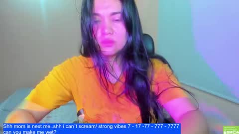 Snapshot of laurengirls1 chatting on February 4, 12:22 pm onlyfan laureng7 - 7 laureng2 online show from February 4, 12:22 pm